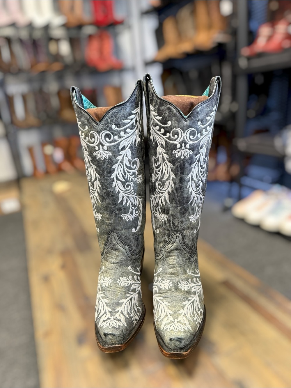 Corral Women's Western Boots
Fashion Cowboy Boot Size 8 - Picture 5 of 10